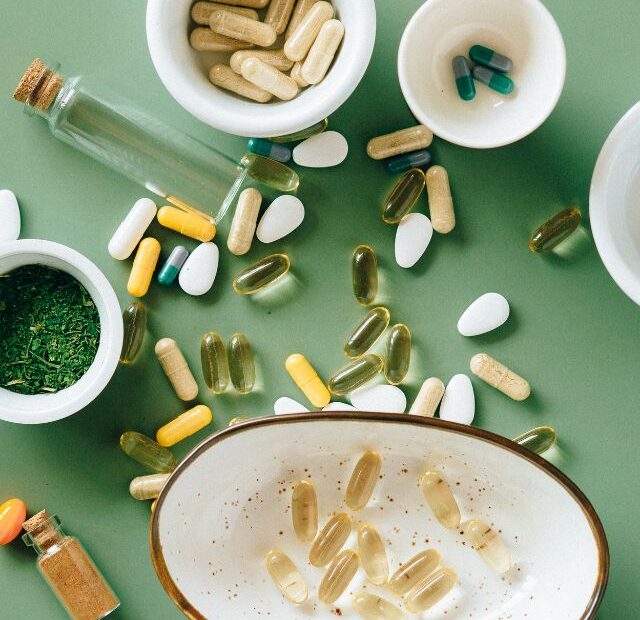 What vitamins and supplements should not be taken together?