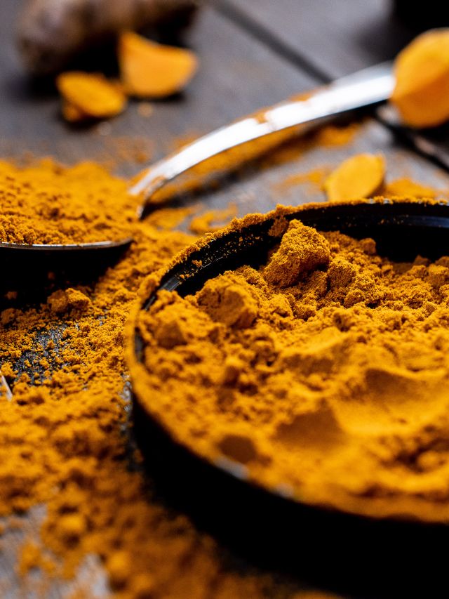 What are the side effects of turmeric?